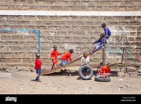 Hearts for Nairobi: A Tour of a Children’s Home – Seeing the Real Impact