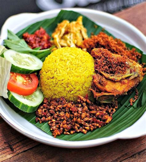 Nasi Kuning Indonesia