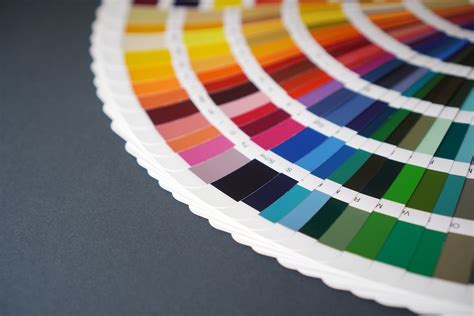 Image of a color wheel and fabric swatches