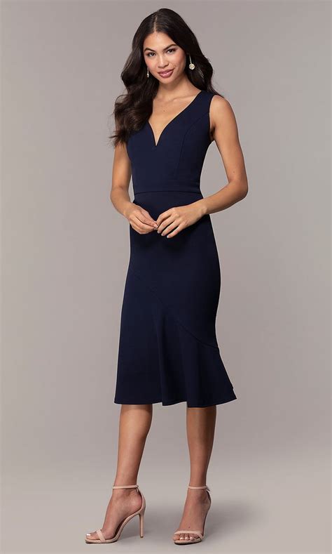 Navy Chic: The Perfect Dress Guide for Wedding Guests