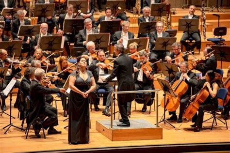 Neapolitan Music stage