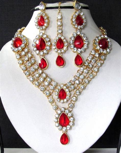 Necklace With Red Stone