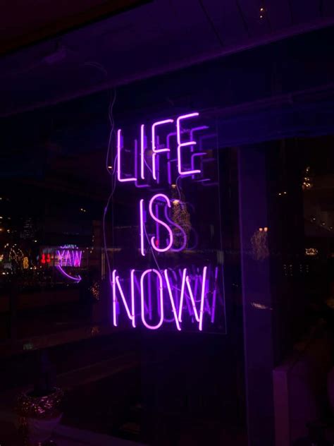 Neon Light Quotes For Time
