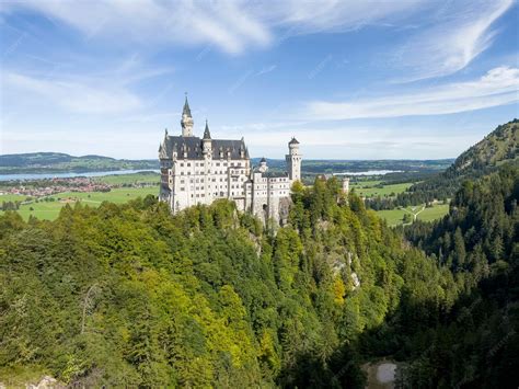 Private Day Trip: Munich to Fairytale Neuschwanstein & More