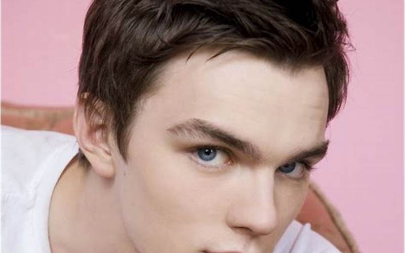 Nicholas Hoult Young