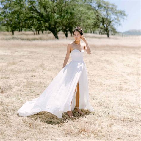 A Bridal Faux Pas: The Forbidden Nip Slip At Wedding!