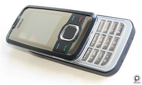 Nokia 7610 Supernova ? Mobile with Glossy Finish 