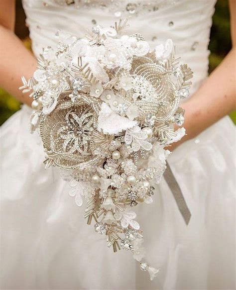 17 Ideas for a NonTraditional Bridal Bouquet Unusual wedding