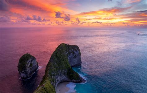 Nusa Penida Sunset