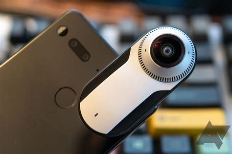 OSOM OV1 is a throwback to the Essential PH-1