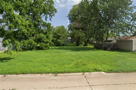 Discover the Charm of Owning a Home in Iowa with Oak Tree Properties LLC - The Premier Choice for Your Real Estate Needs