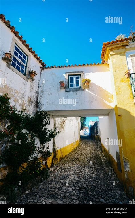 Óbidos narrow streets