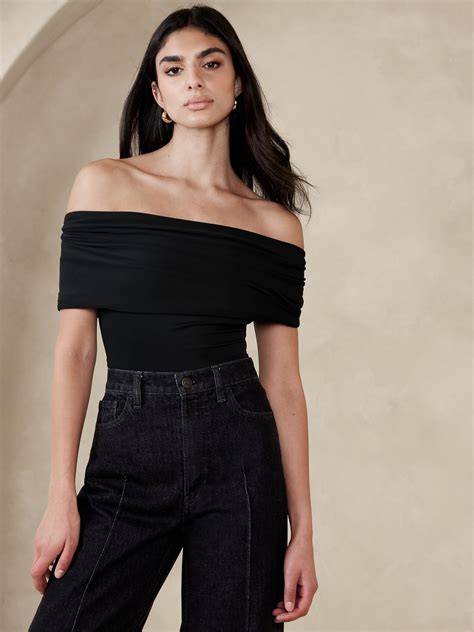 Off-the-Shoulder