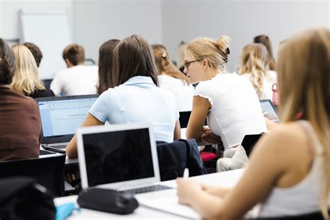 Hochschulkurse im Bereich Gesellschaft & Soziales
