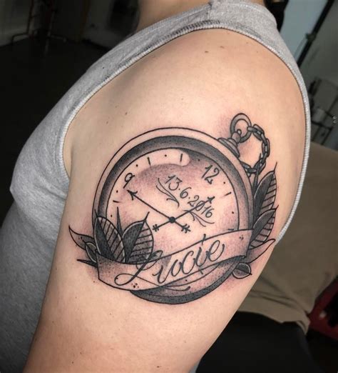 75+ Stunning Antique Pocket Watch Tattoos For Your Next Ink