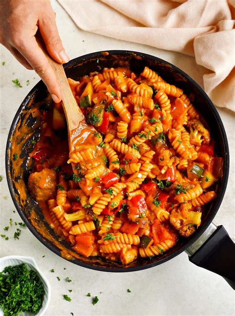 One-Pot Pasta with Roasted Vegetables