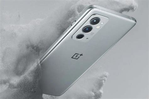 OnePlus 9RT Finally Receiving Stable Android 12
