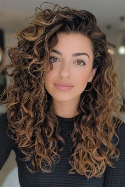Onere Side Border Curly
