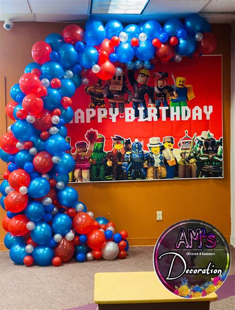 Onsite Installation Roblox Vinyl Backdrop and Balloon Garland 