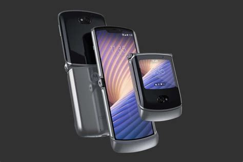 Operating System and Software AT&T RAZR phone