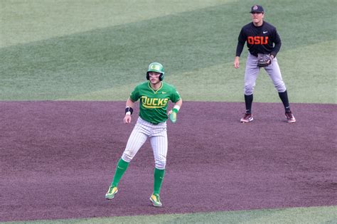 Quack Attack: Oregon Ducks Ready to Dominate Today's Game!