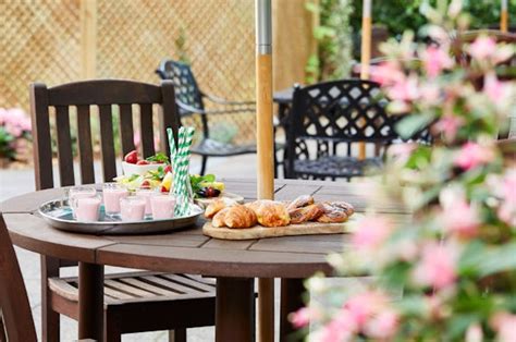 Outdoor Refreshments