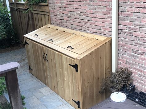 Outdoor Trash Can Storage: Keep Your Garden Clean And Tidy!