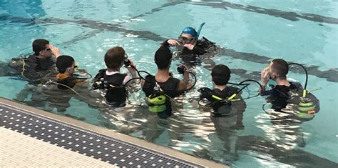 PADI scuba diving instruction