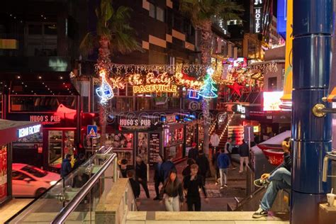 Paceville Crowds Atmosphere