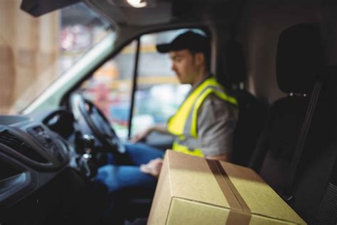 a courier agent and get a delivery Jobs in Singapore with uParcel