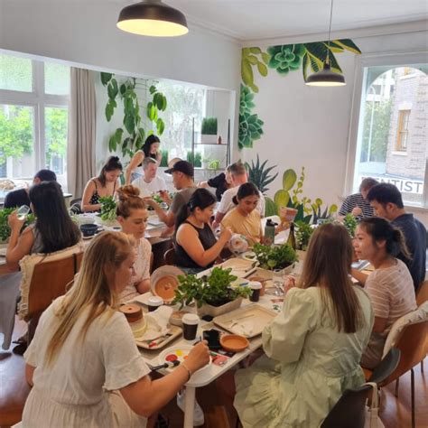 Paint and sip ceramic class