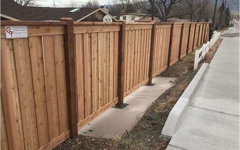 Painting Overlapping Privacy Fence: A Comprehensive Guide