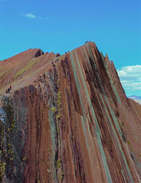 Pallay Poncho Summit View