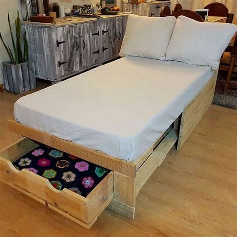 Pallet Bed With Storage Underneath