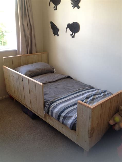 Pallet Child Bed