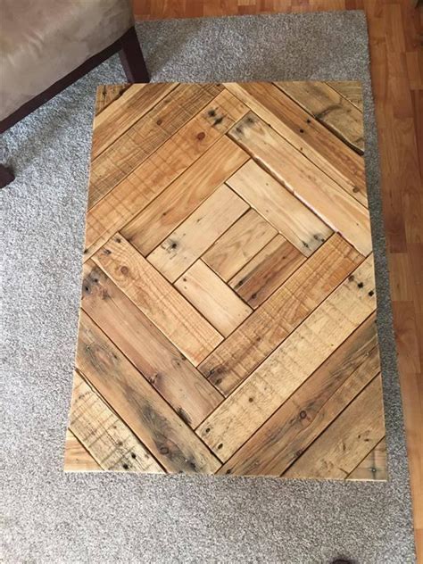 Pallet Coffee Table with Patterned Top