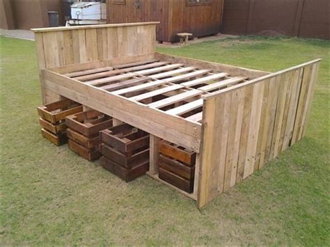 Pallet Design Bed Frame