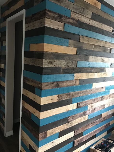Pallet Wall Blue