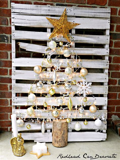 Pallet Wall Christmas Tree