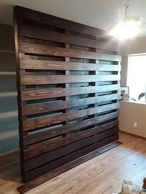 Pallet Wall Divider