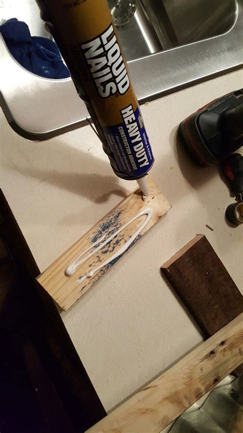 Pallet Wall Liquid Nails