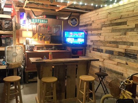 Pallet Wall Man Cave
