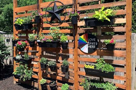 Pallet Wall Outdoor