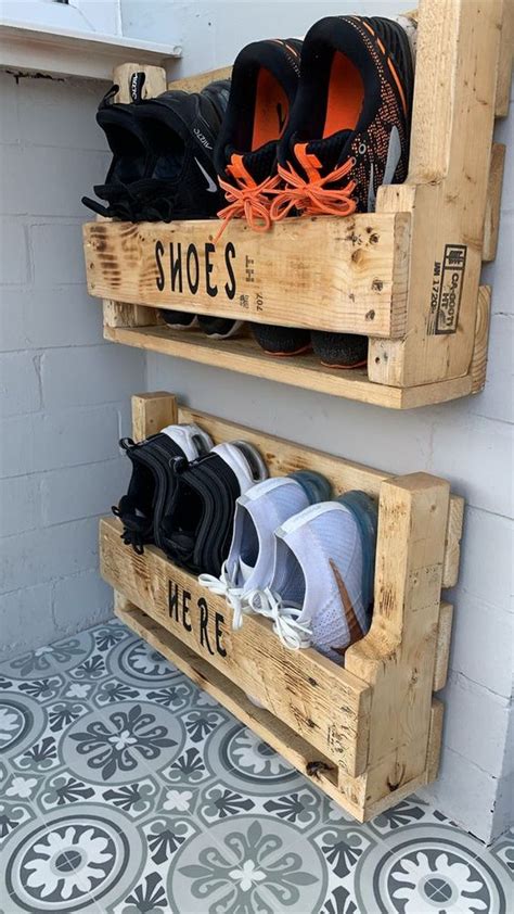 Pallet Wall Shoe Rack