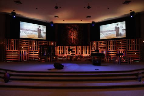 Pallet Wall Stage Design