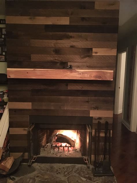 Pallet Wall With Fireplace
