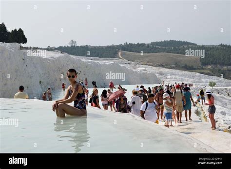 Pamukkale Crowds