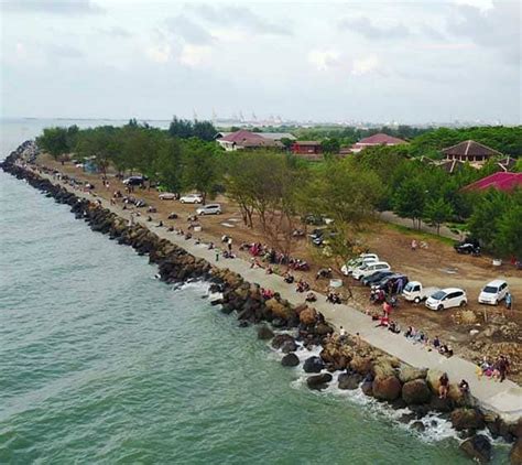 Pantai Marina Semarang