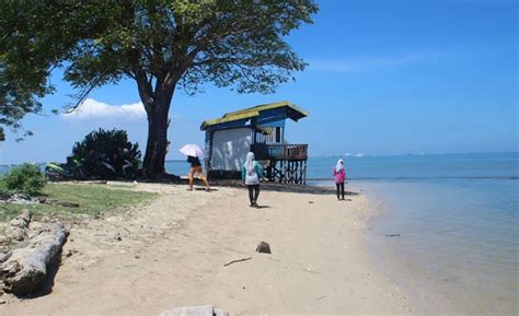 Pantai Maros