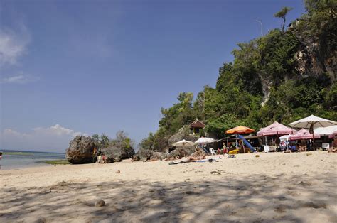 Pantai Padang Indonesia